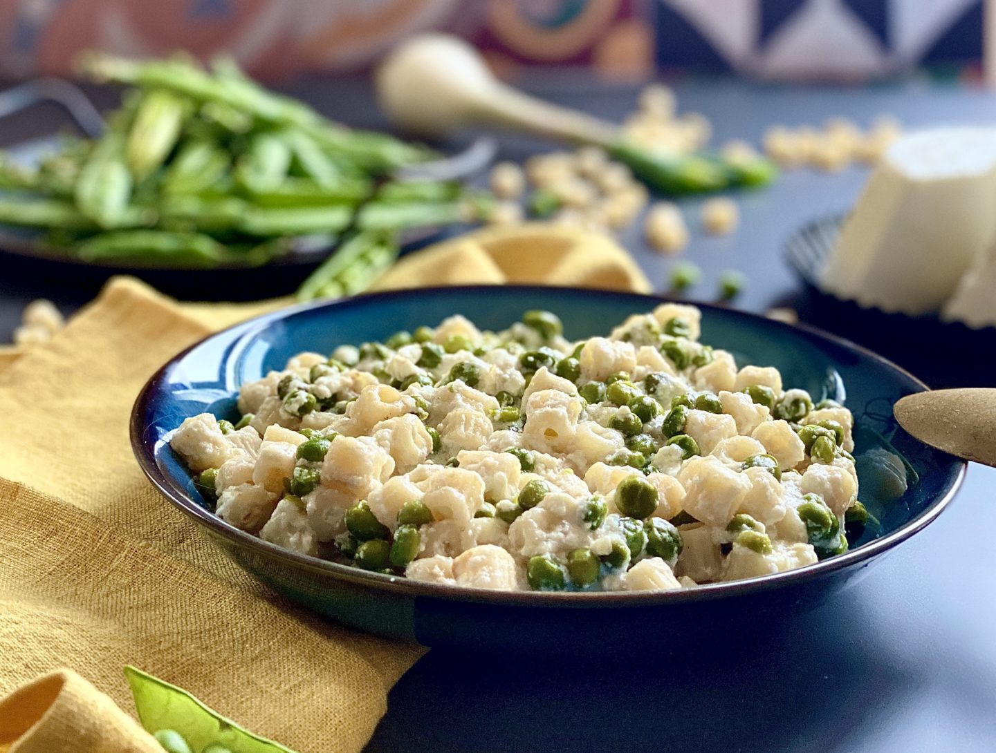 Ditalini rigati con piselli e ricotta. Un piatto per i più piccini che